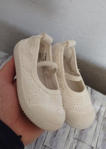 Kız Çocuk Beyaz Nakışlı Babet - Görsel 2