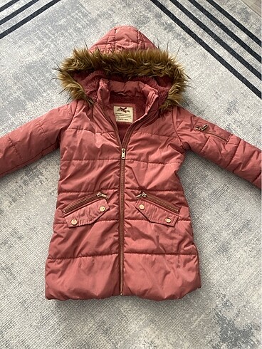 LC Waikiki Mont Kaban