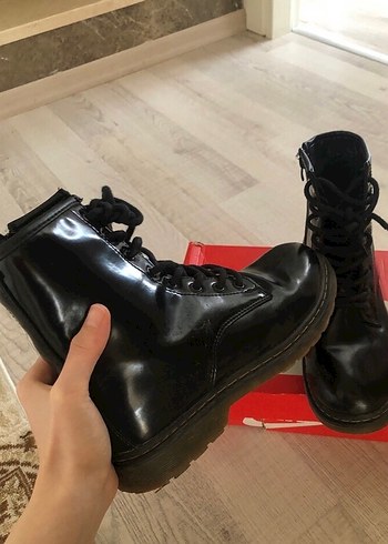 Siyah Rugan Yüksek Topuklu Goth Bot - Görsel 4