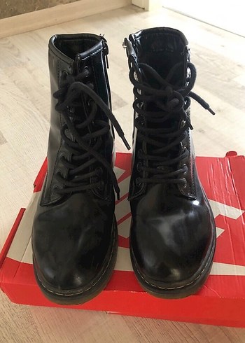 Siyah Rugan Yüksek Topuklu Goth Bot - Görsel 2