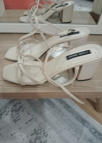 bej renk Tokalı kalin Topuklu Kadın Ayakkabı - Görsel 3