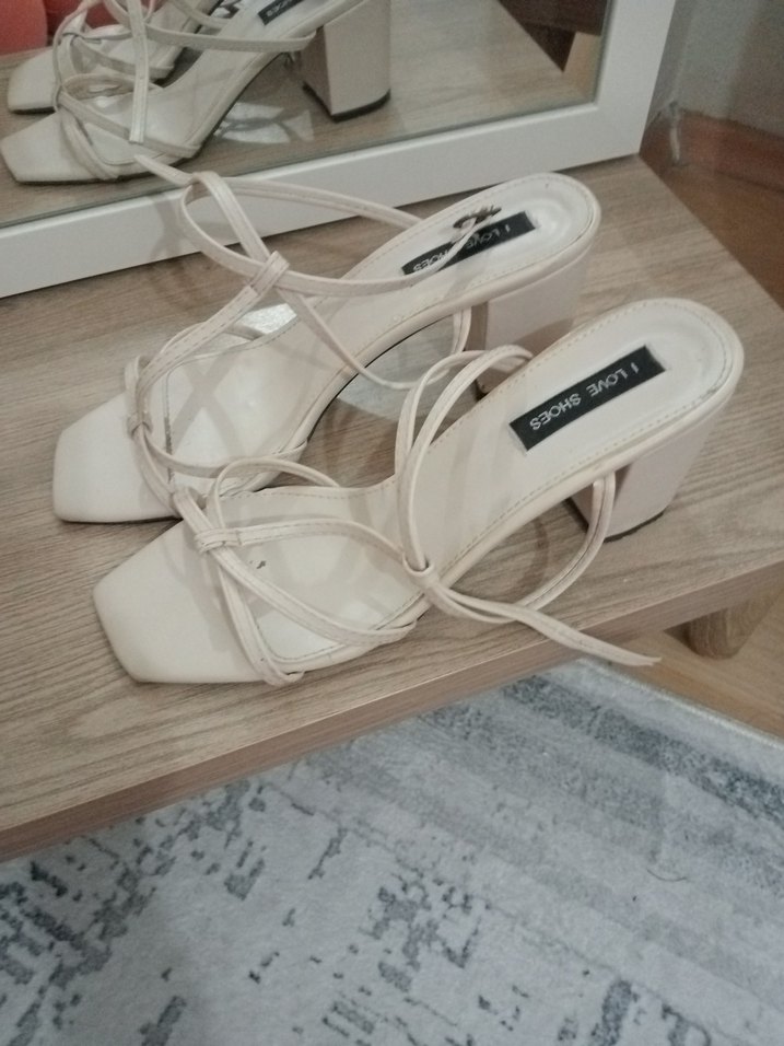 bej renk Tokalı kalin Topuklu Kadın Ayakkabı - Görsel 2