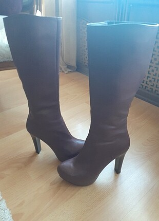 37 Beden SHOES AND MORE MARKA 38 NO DERI CIZME