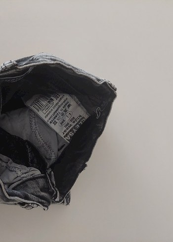 Düğmeli Nakışlı Gri Kız Kot Şort - Görsel 4