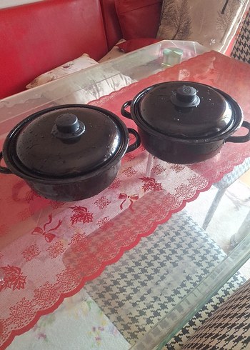Siyah Kapaklı Emaye Tencereler