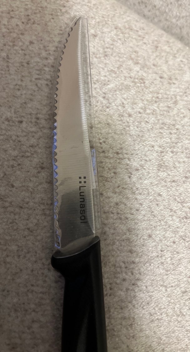 Kenarları Dişli Siyah Bıçak - Görsel 2