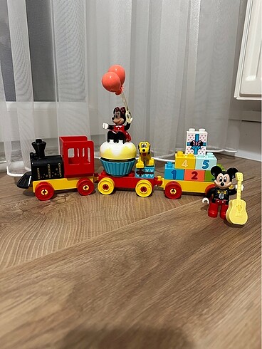 Diğer Lego mickey treni