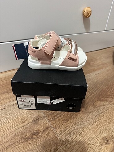 23 Beden çeşitli Renk Tommy hilfiger sandalet