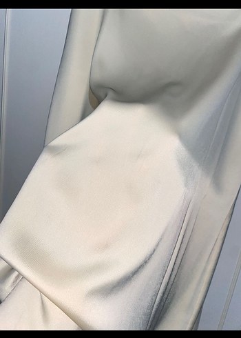 Beyaz Uzun Dökümlü Kadın Etek - Görsel 4