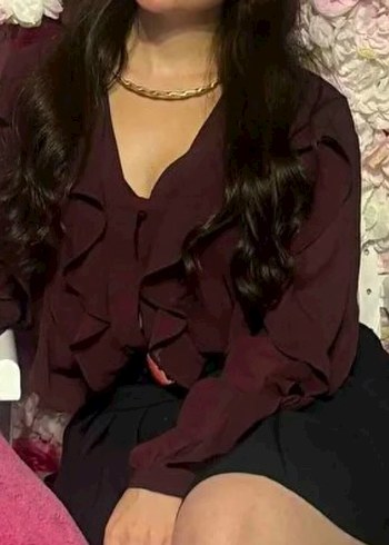 Mürdüm V Yaka Fırfırlı Kadın Bluz - Görsel 2