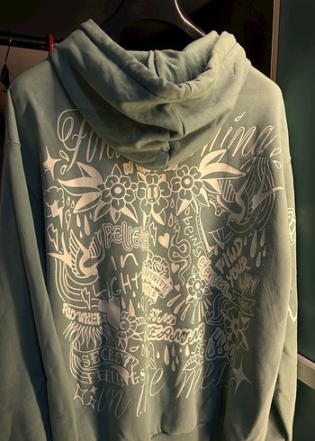 l Beden Bershka sweatshirt