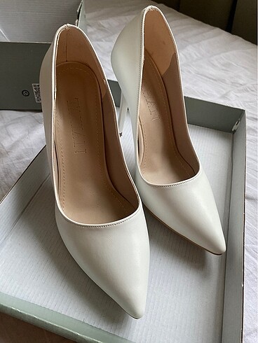 Beyaz Topuklu stiletto