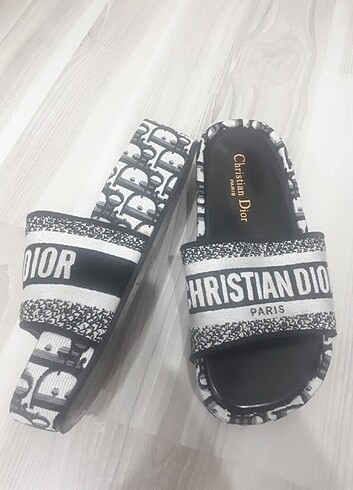 Christian dior terlik 