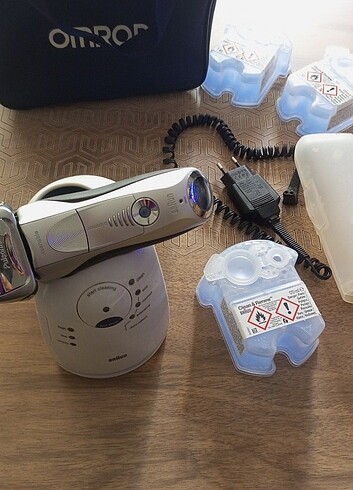 Braun Islak Kuru Seri 7 Şarj istasyonlu Tıraş Makinesi...