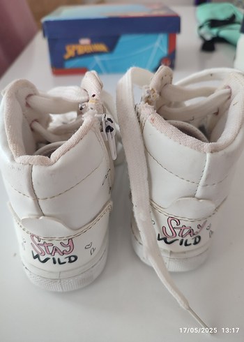 33 Beden beyaz Renk Beyaz Çocuk Cırt Cırtlı Sneaker