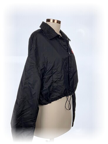 Bershka Bershka Spor Dış Giyim %70 İndirimli.
