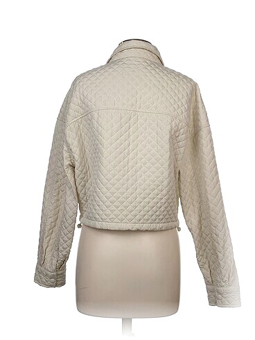 l Beden Bershka Spor Dış Giyim %70 İndirimli.