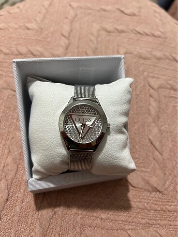 Guess saat