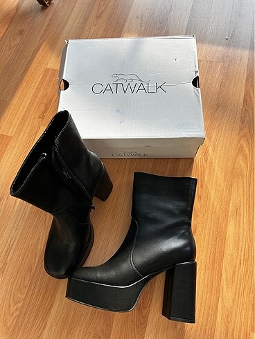 Catwalk topuklu bot