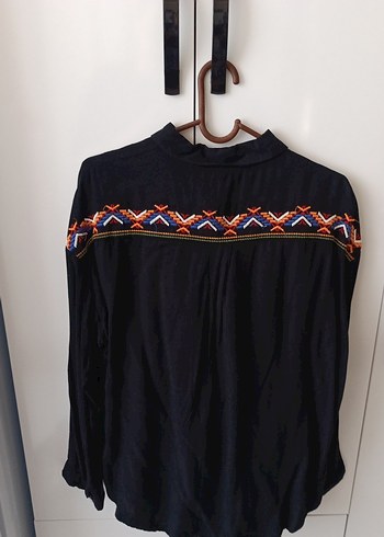 Nakış Detaylı Siyah Salaş Kadın Gömlek - Görsel 2