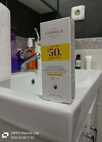 Cosmed alight fluid spf50+ güneş kremi 