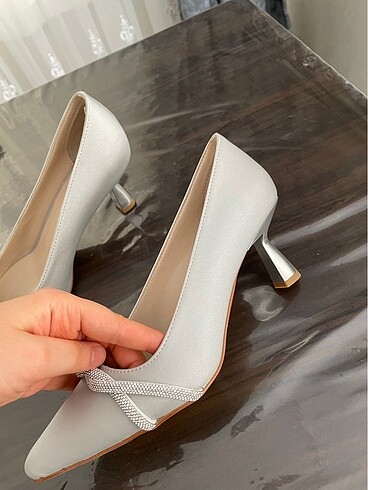 Zara Taşlı topuklu ayakkabı