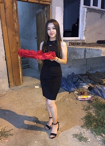 s Beden Kalem siyah elbise