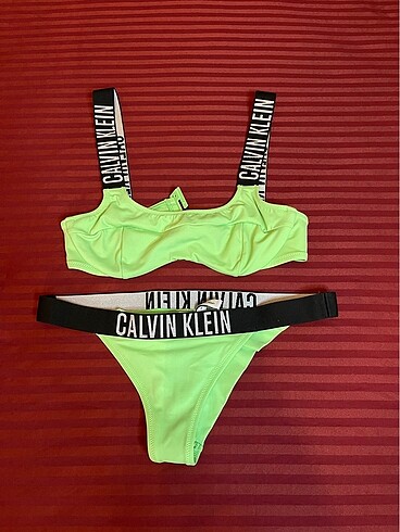 calvin klein brazilian bikini takımı