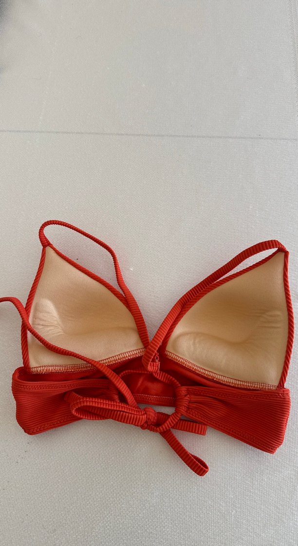 Kırmızı Piliseli İnce Askılı Bikini Üstü - Görsel 4