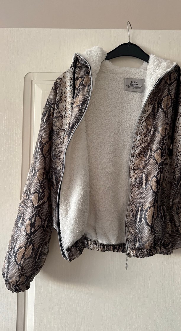 Kürklü Yılan Desenli Kadın Ceket - Görsel 2