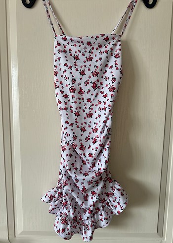 Çiçek Desenli Beyaz Mini Elbise - Görsel 2