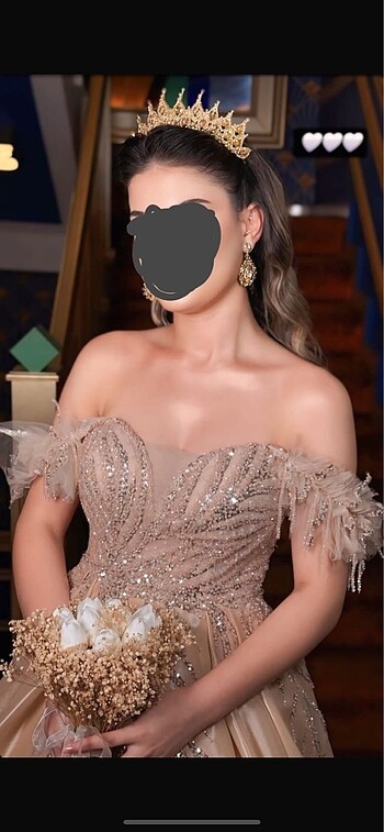 Nişan elbisesi