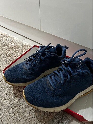 Nike spor ayakkabı