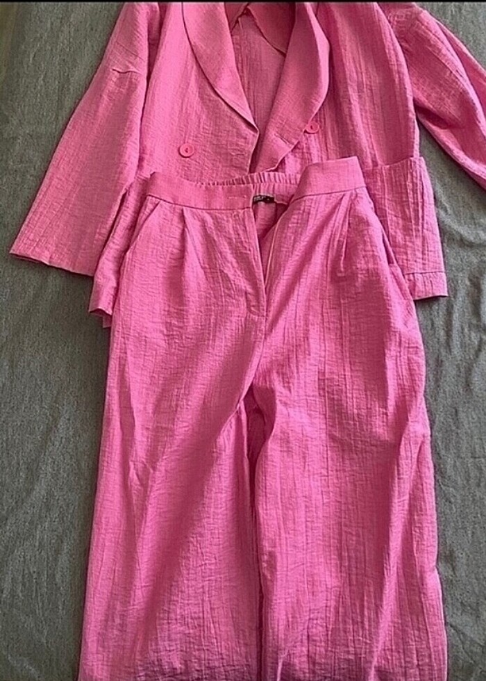 pembe takım iki kez giydim - Görsel 2