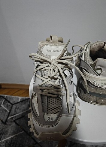 39 Beden ten rengi Renk Balenciaga