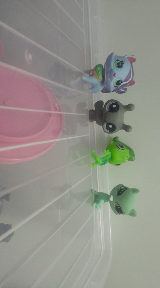 Renkli Yeşil Aksiyon Figürleri Seti - Görsel 2