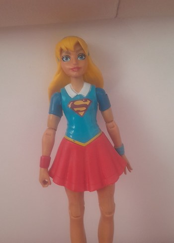  Renkli Pembe Süper Kahraman Figürü