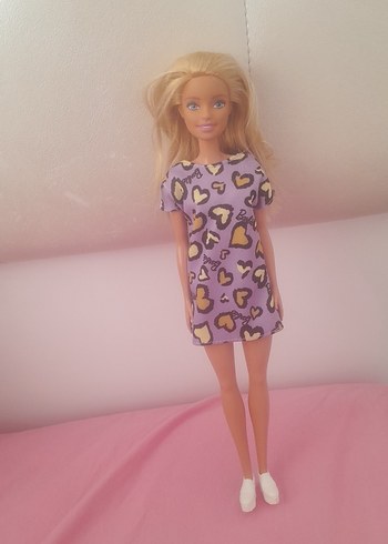 Barbie Bebek Mor Kalp Desenli Elbise