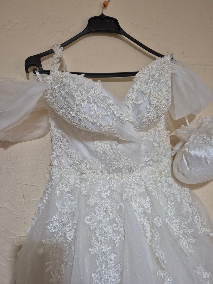 Modern Beyaz Gelinlik - Görsel 3