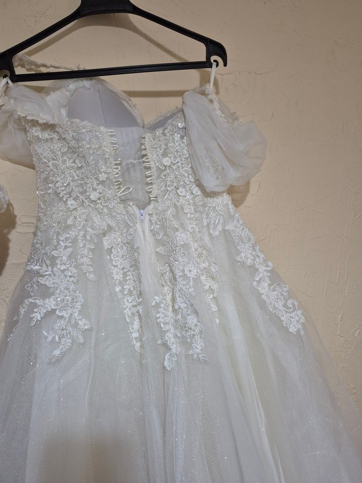 Modern Beyaz Gelinlik - Görsel 4