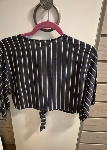 Düğmeli Siyah Çizgili V Yaka Kısa Gömlek - Görsel 4