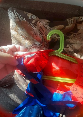 5 Yaş Beden Renkli Örümcek Adam Çocuk Kostümü