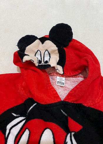 Mickey Mouse Baskılı Kırmızı Kapüşonlu Çocuk Bornozu - Görsel 2