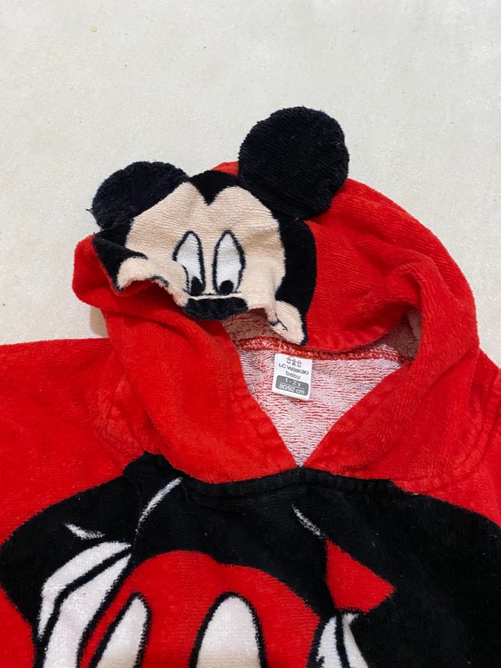 Mickey Mouse Baskılı Kırmızı Kapüşonlu Çocuk Bornozu - Görsel 2