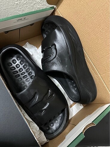 Lacoste terlik tertemiz hediye geldi 1 2 defa giyildi
