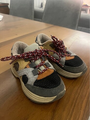 Zara spor ayakkabı
