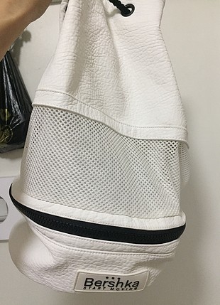 Bershka sırt çantası