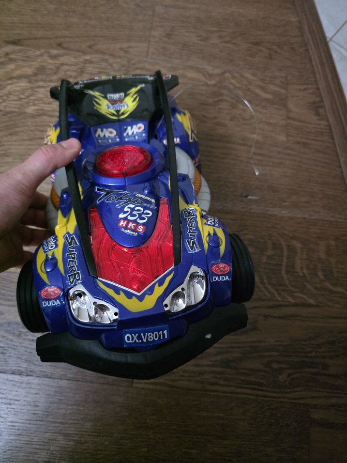 Mavi Renkli Oyuncak Araba - Görsel 3