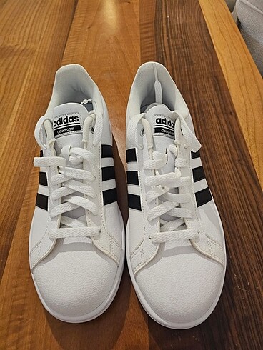 Adidas ORJİNAL SIFIR ADİDAS SPOR AYAKKABI