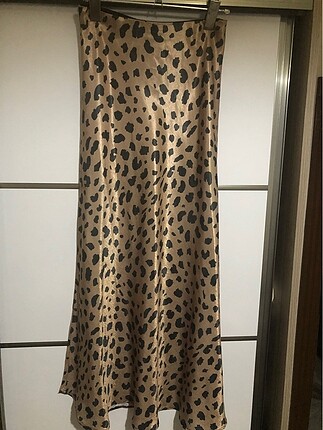 Leopar desenli etek